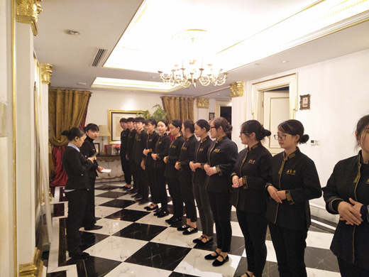 走進(jìn)酒店學(xué)餐飲--16級酒店管理專業(yè)的綜合實(shí)訓(xùn)課
