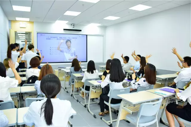 科技賦能，教育革新——“雙師課堂”正式落戶江門